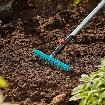 Rastrello combisystem a 12 denti completo di manico da 180 cm - Gardena Rastrello combisystem a 12 denti completo di manico da 180 cm - Gardena