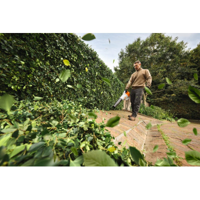 Stihl BGA 110 Soffiatore a batteria 36V - 914 m³/h | AgricolBio.it