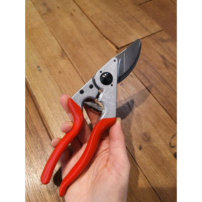 SET FELCO composto da: Forbice potatura F8 + F701 SET FELCO composto da: Forbice potatura F8 + F701